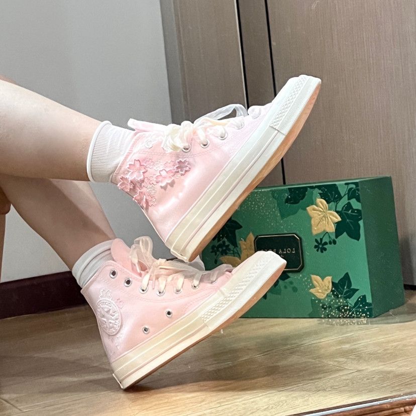 Canvas Sneaker High - Tênis Feminino de Lona com Bordado